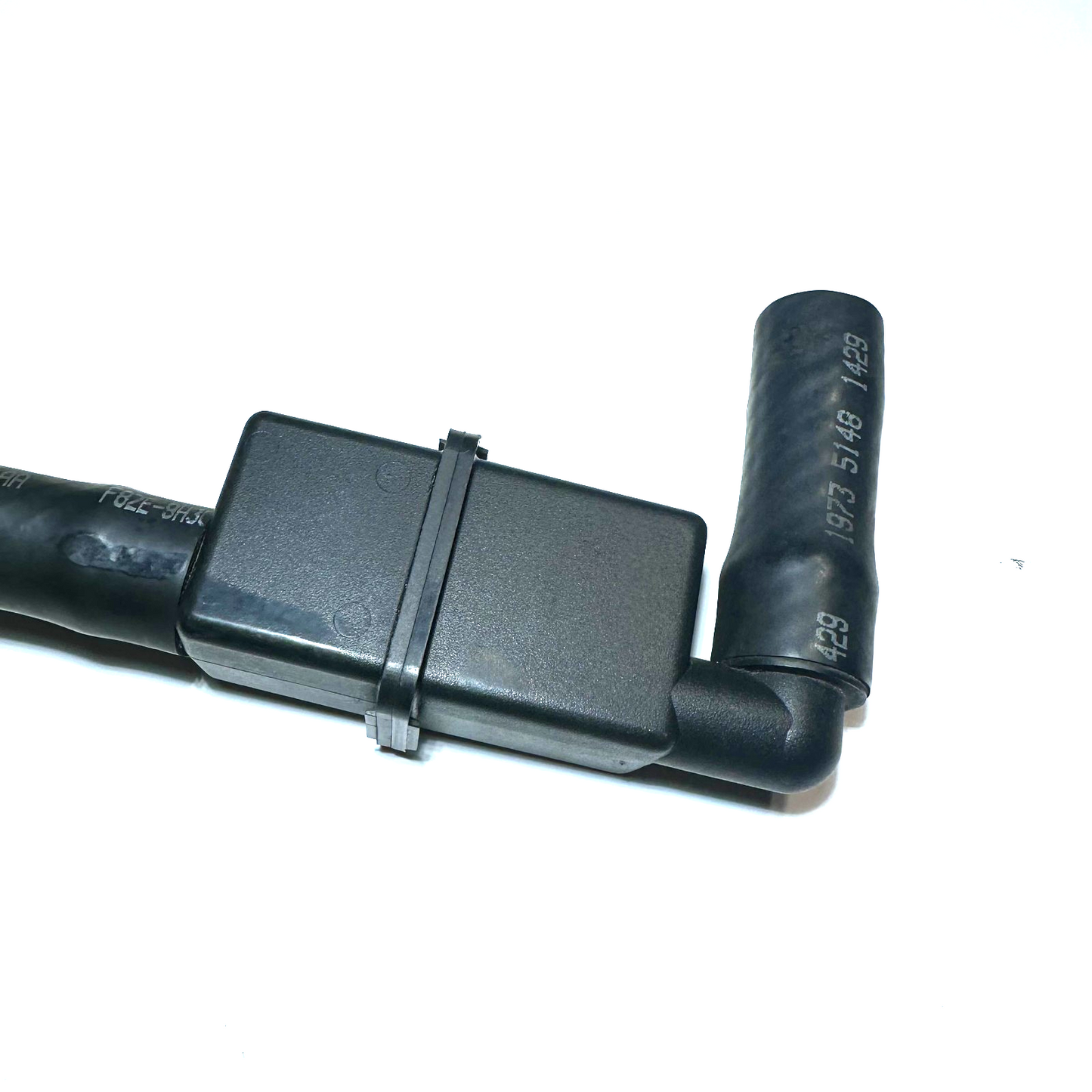 1999-2004 Ford Mustang GT 4.6L V8 Throttle Body To Air Intake Rubber Box Hose