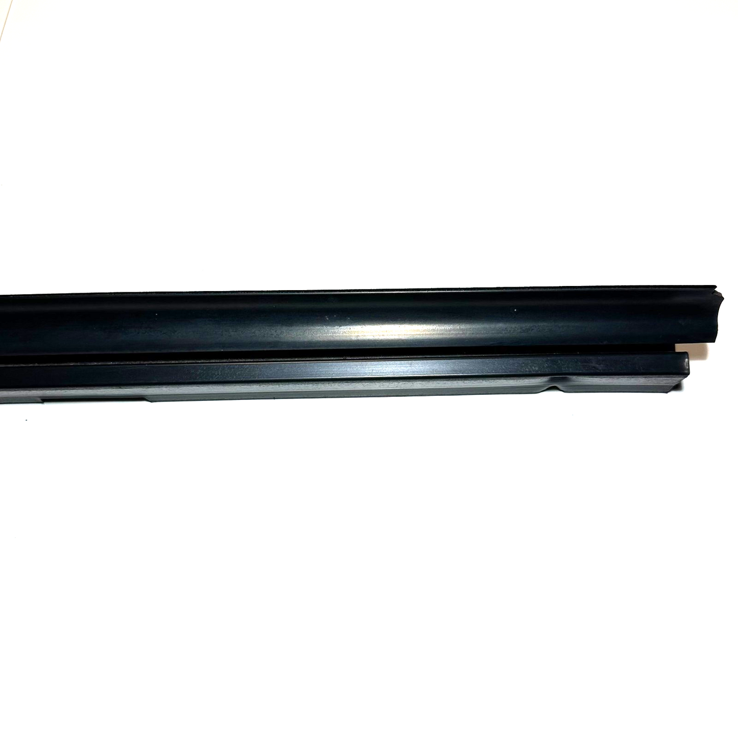 1999-2004 Ford Mustang Driver LH Door Inner Window Weatherstrip Belt Seal