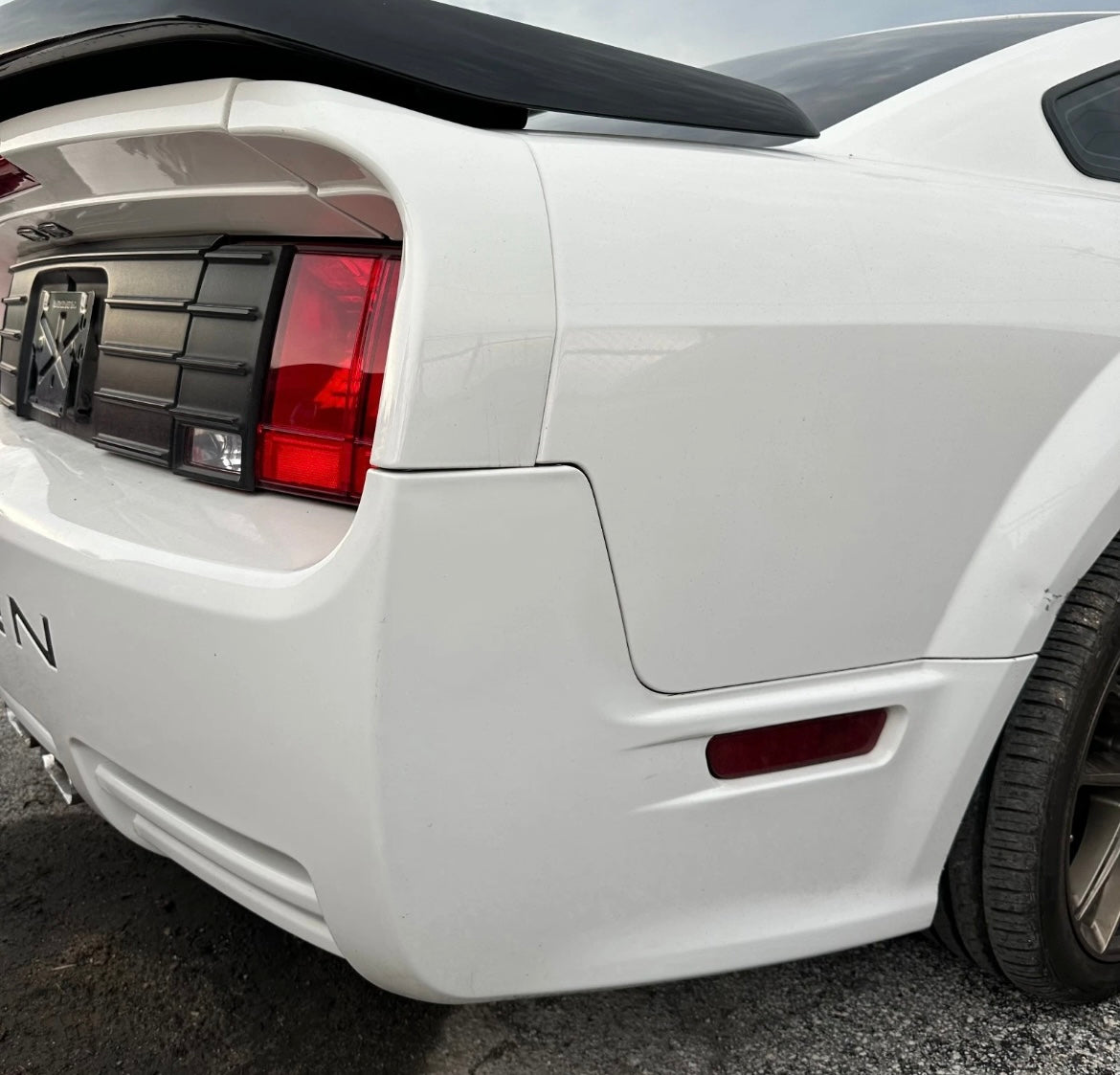 2005-2009 Ford Mustang Genuine Saleen Complete Rear End Body Kit