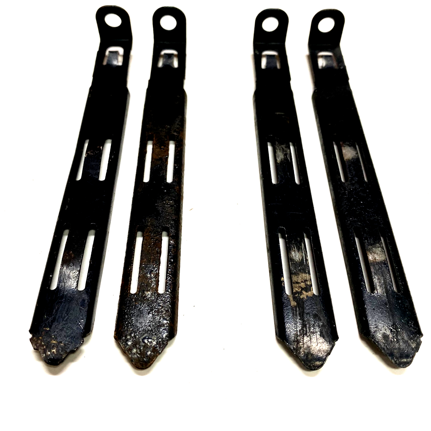 1999-2004 Ford Mustang Headlight Mounting Clip Bracket Retainers (4)