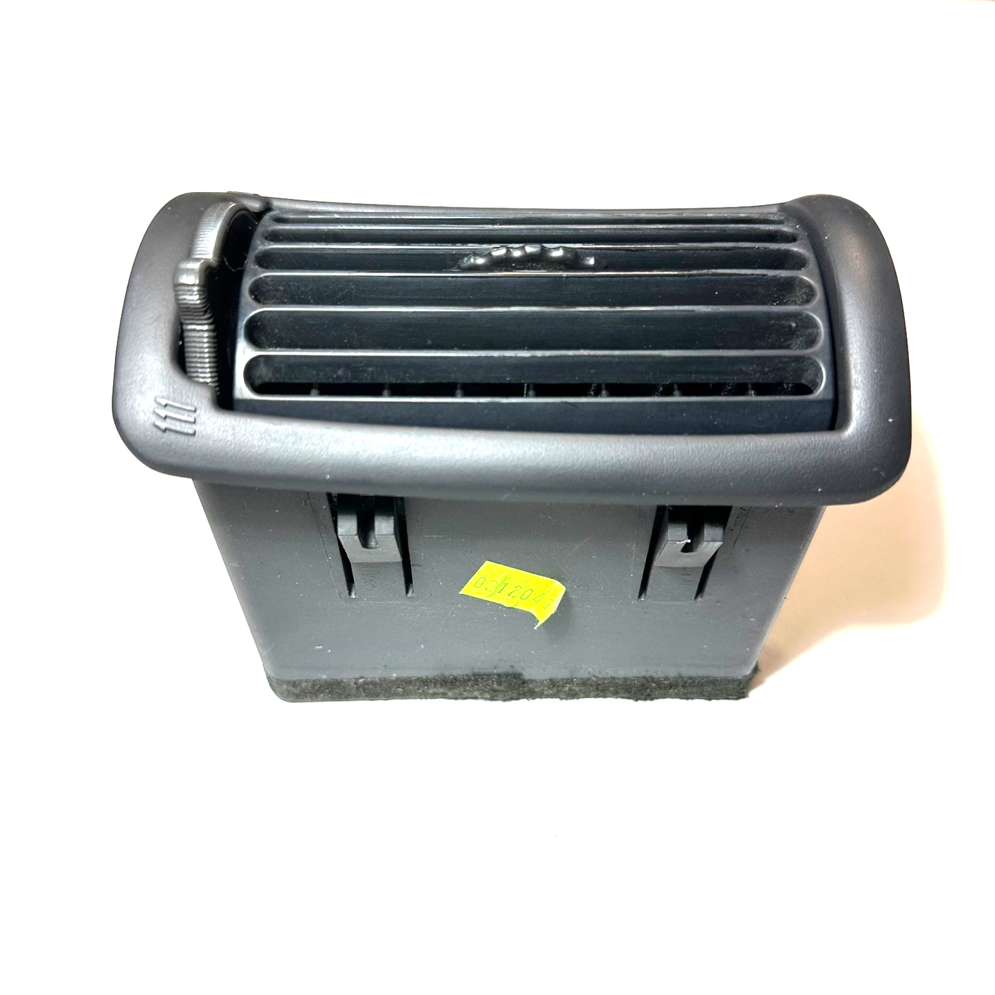 1994-1998 Ford Mustang Passenger RH Dashboard AC Air Vent