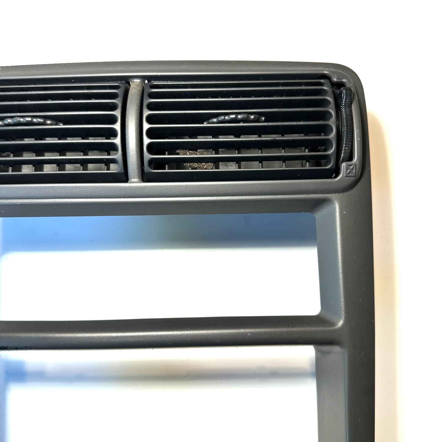 1999-2004 Ford Mustang Center Dash Radio Bezel AC Vent Trim Panel