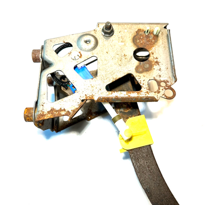 1999-2004 Ford Mustang 3.8L 3.9L V6 Brake Pedal Assembly