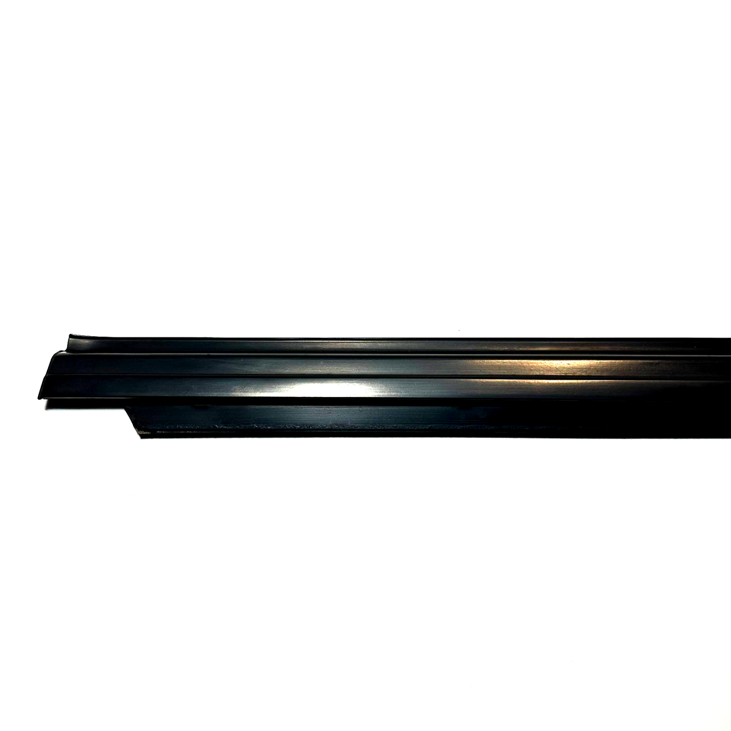 1994-1998 Ford Mustang Passenger RH Door Outer Window Molding Belt Seal