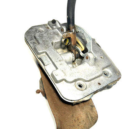 1999-2004 Ford Mustang Automatic Transmission Gear Selector Shifter