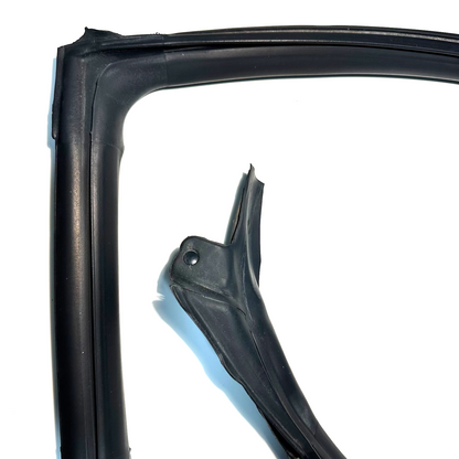1994-1998 Ford Mustang Coupe Passenger RH Door Window Body Pillar Weatherstrip