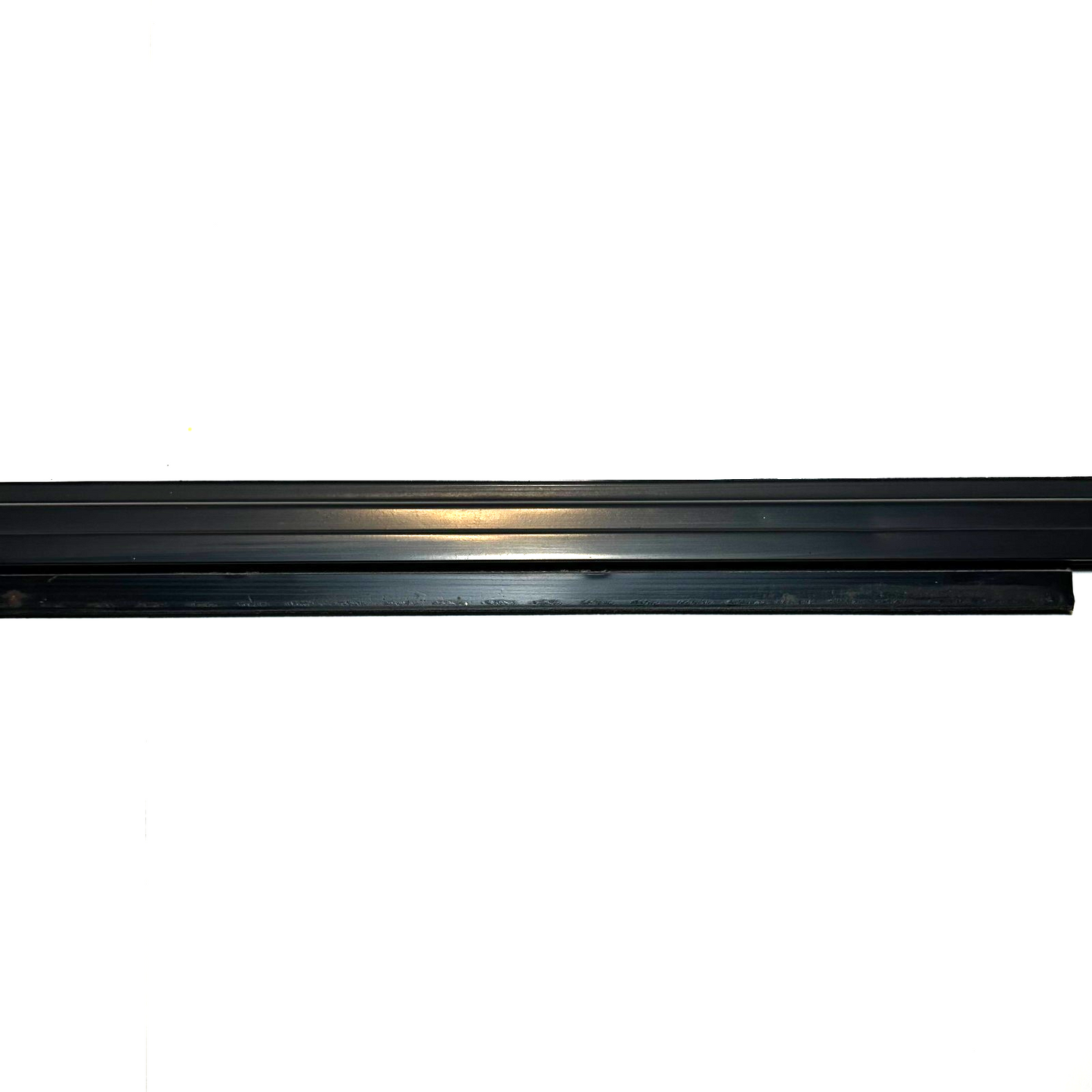 1994-1998 Ford Mustang Passenger RH Door Outer Window Molding Belt Seal