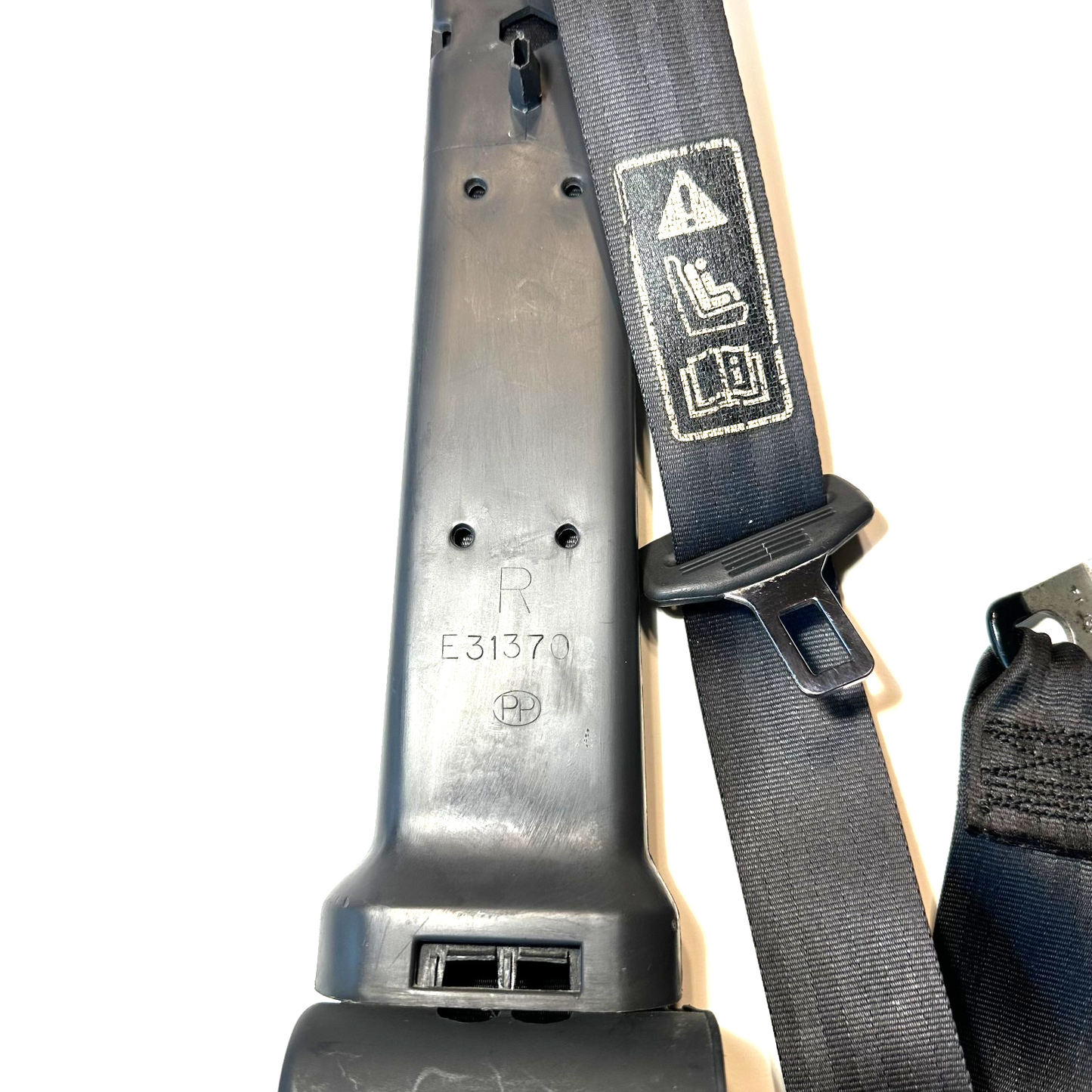 1994-1998 Ford Mustang Convertible Passenger RH Rear Seat Belt Retractor