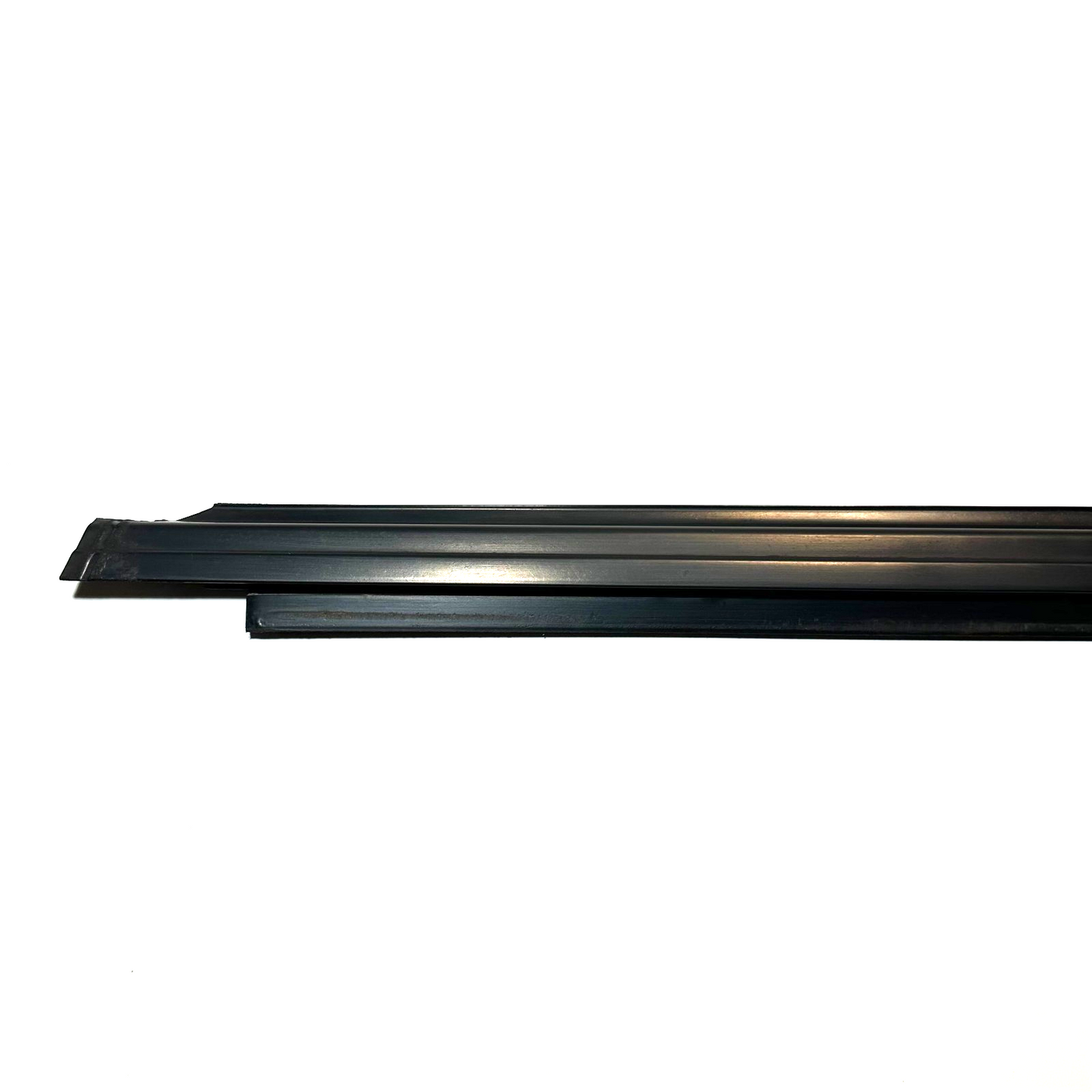 1999-2004 Ford Mustang Driver LH Door Outer Window Molding Belt Seal