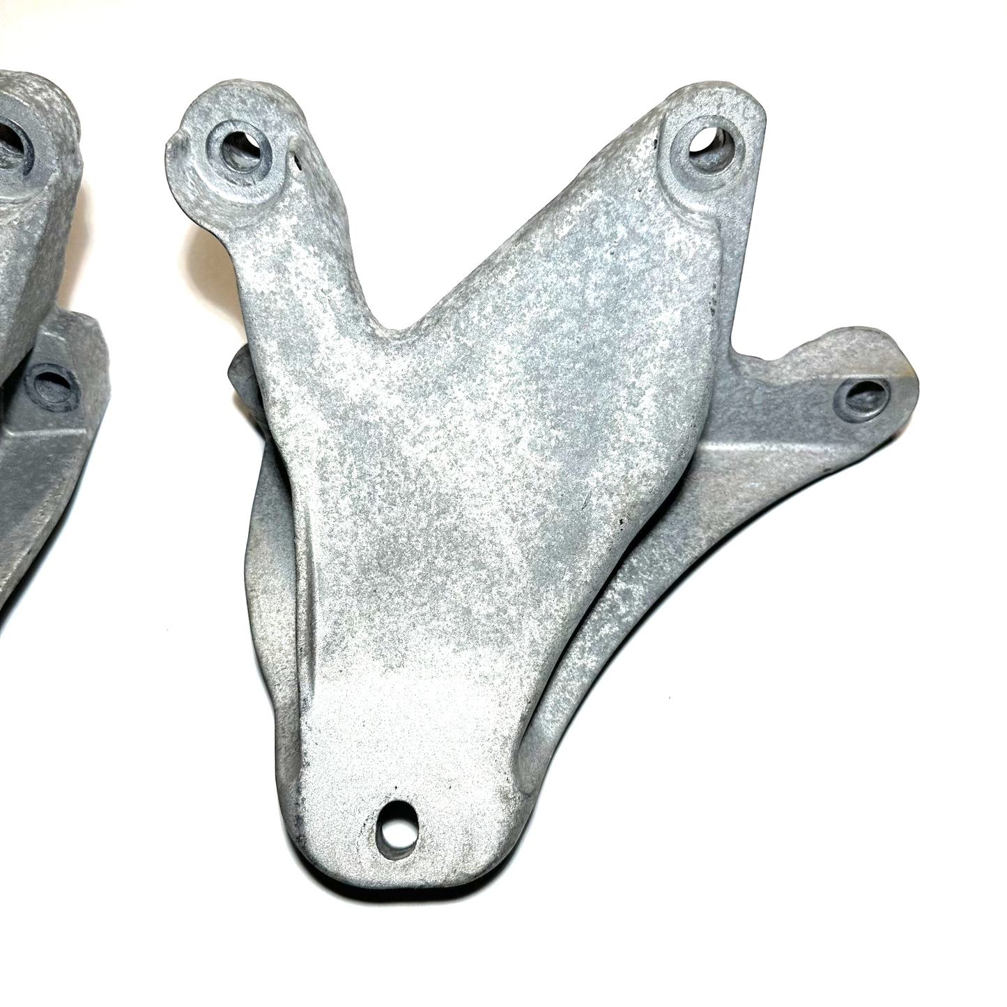 2011-2014 Ford Mustang GT 5.0L Engine Motor Mounts Brackets