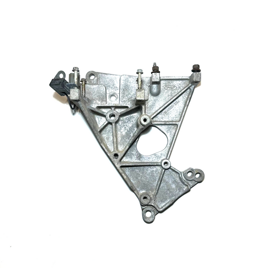 1996-1998 Ford Mustang 4.6 GT Engine Coil Power Steering Mounting Bracket