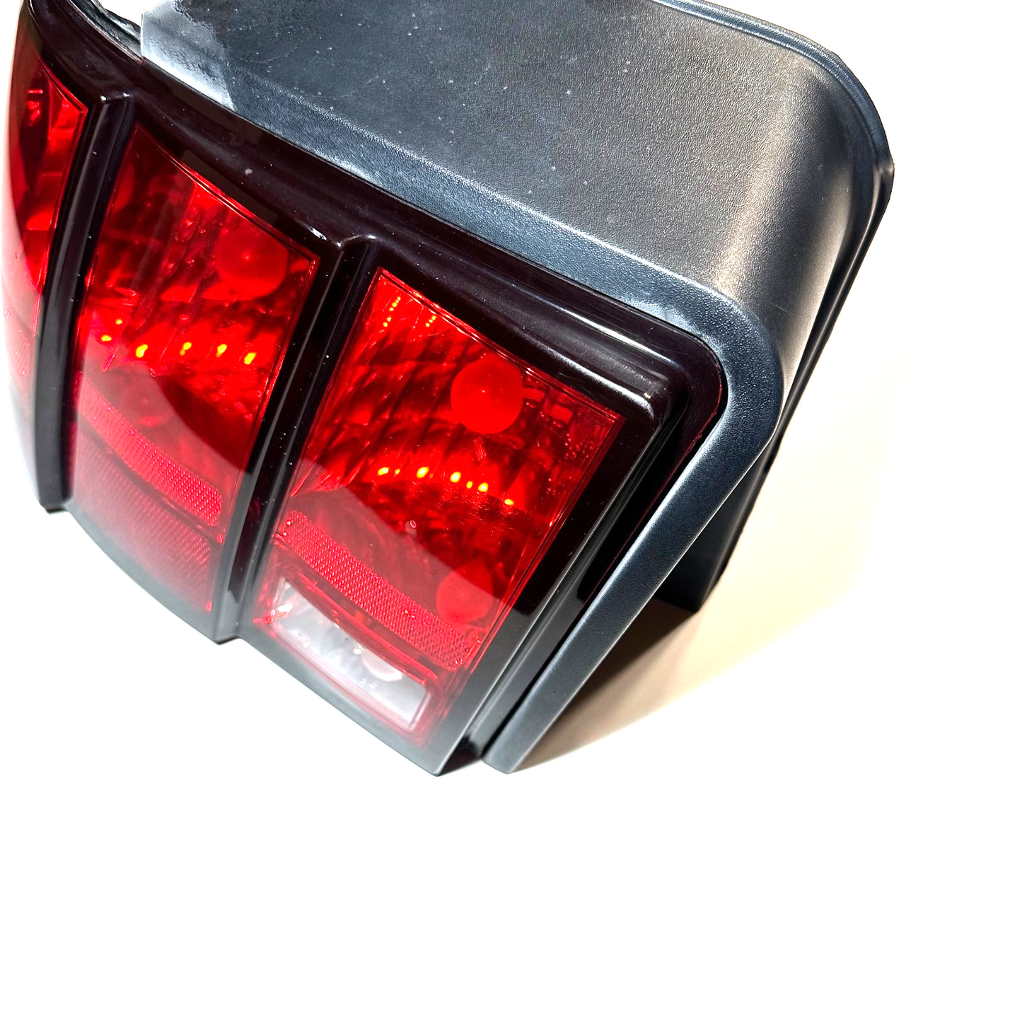 1999-2004 Ford Mustang Driver LH Rear Tail Light