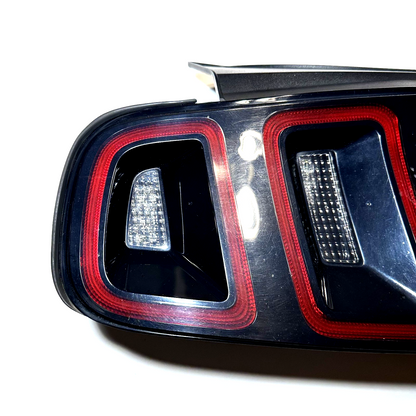 2013-2014 Ford Mustang Driver LH Rear Tail Light Lamp