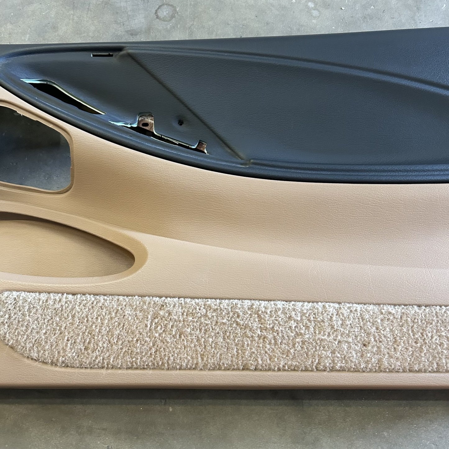 1994-1998 Ford Mustang Passenger RH Interior Door Panel W/ Speaker Tweeter