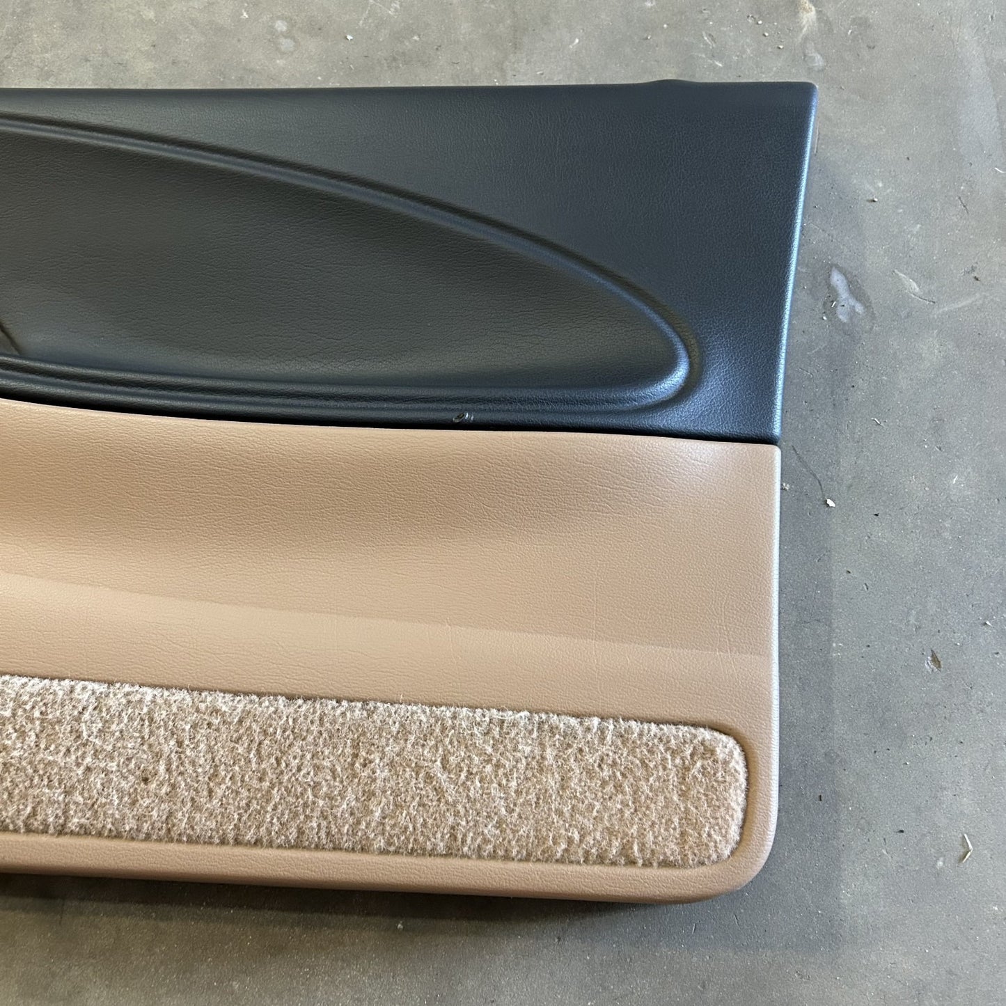 1994-1998 Ford Mustang Passenger RH Interior Door Panel W/ Speaker Tweeter