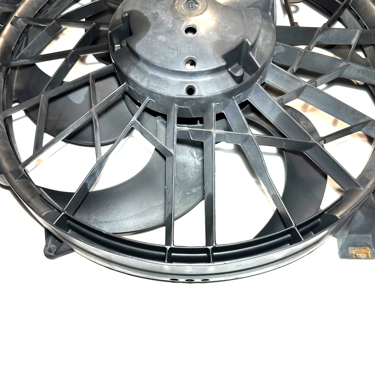 1999-2004 Ford Mustang 3.8L 3.9L V6 Engine Electric Cooling Fan