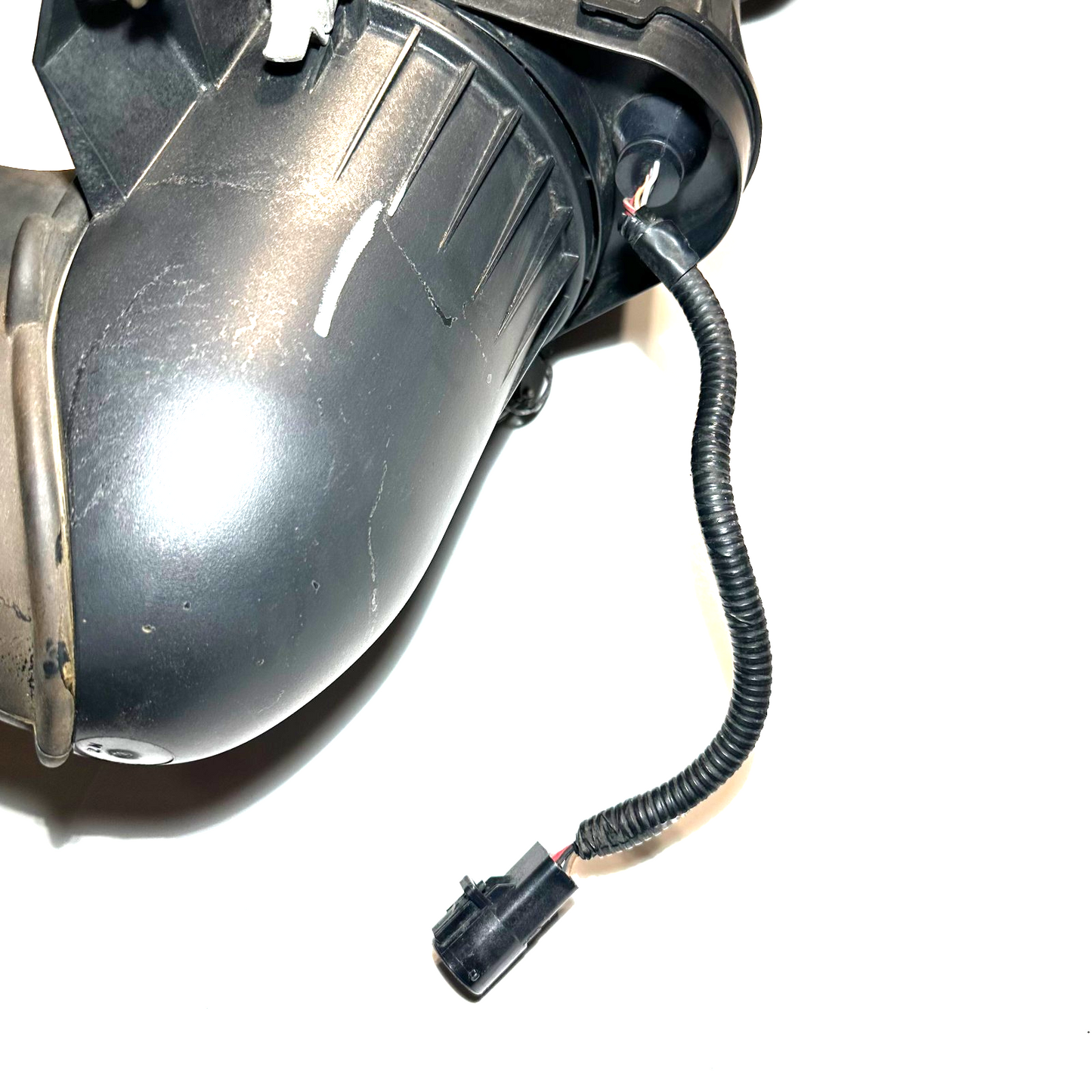 2001-2004 Ford Mustang V6 3.8L 3.9L Air Intake Rubber Tube & Housing Assembly