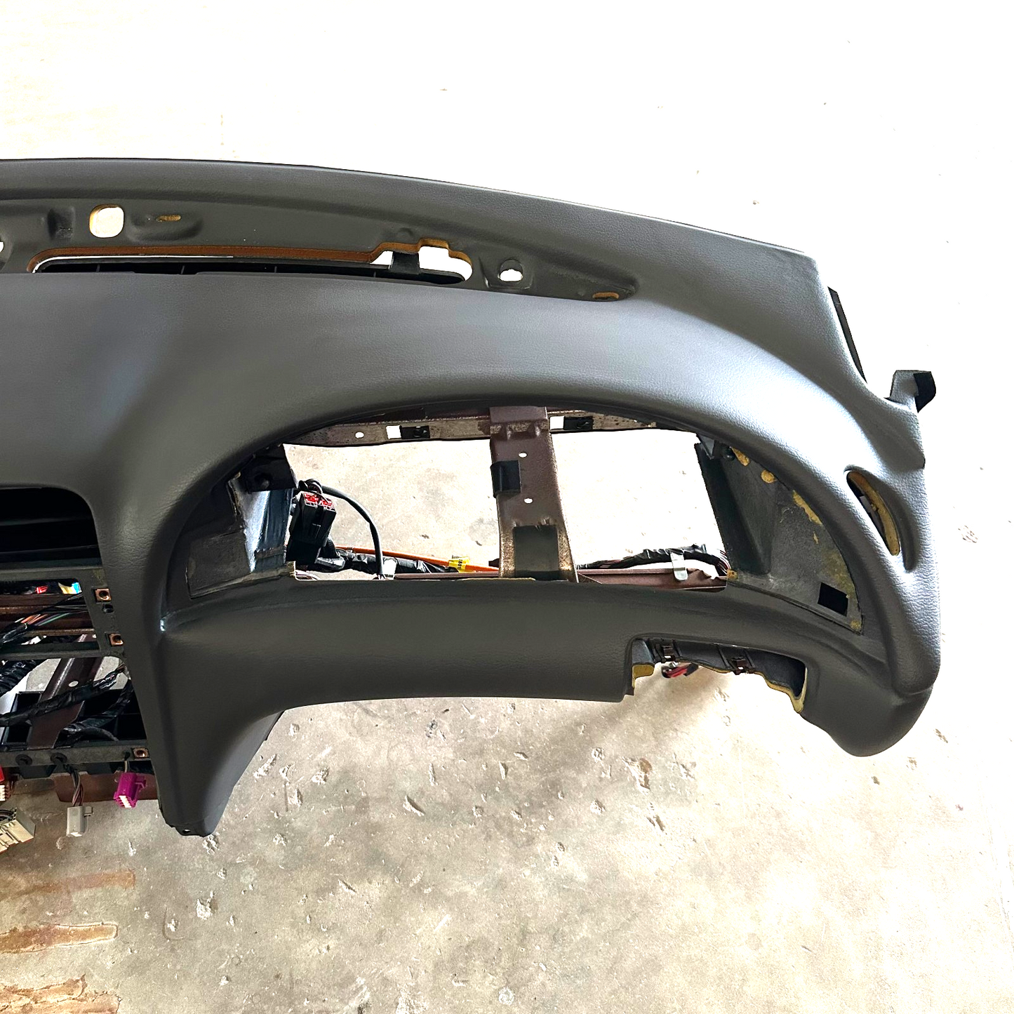 1999-2004 Ford Mustang Dash Dashboard Panel Board Assembly